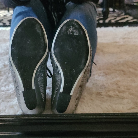 CHANEL SILVER LEATHER LACE UP WEDGE DUSTRESSED BOOTIES O8P - Picture 9 of 16